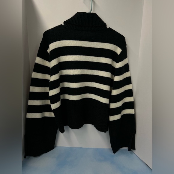 Coco & Shy high quality sweater size medium  excellent condition - Picture 3 of 8